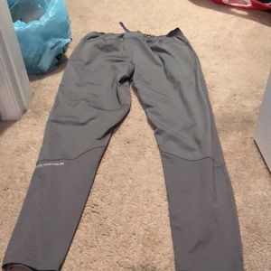 Men’s Under Armour sweatpants
